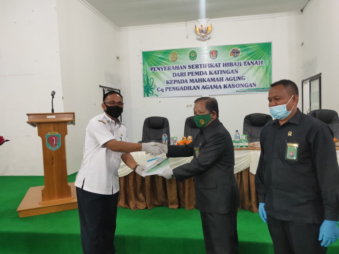 Penyerahan Sertifikat 2